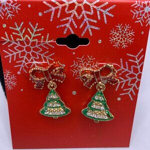 KOHL'S CHRISTMAS TREE POST EARRINGS NWT